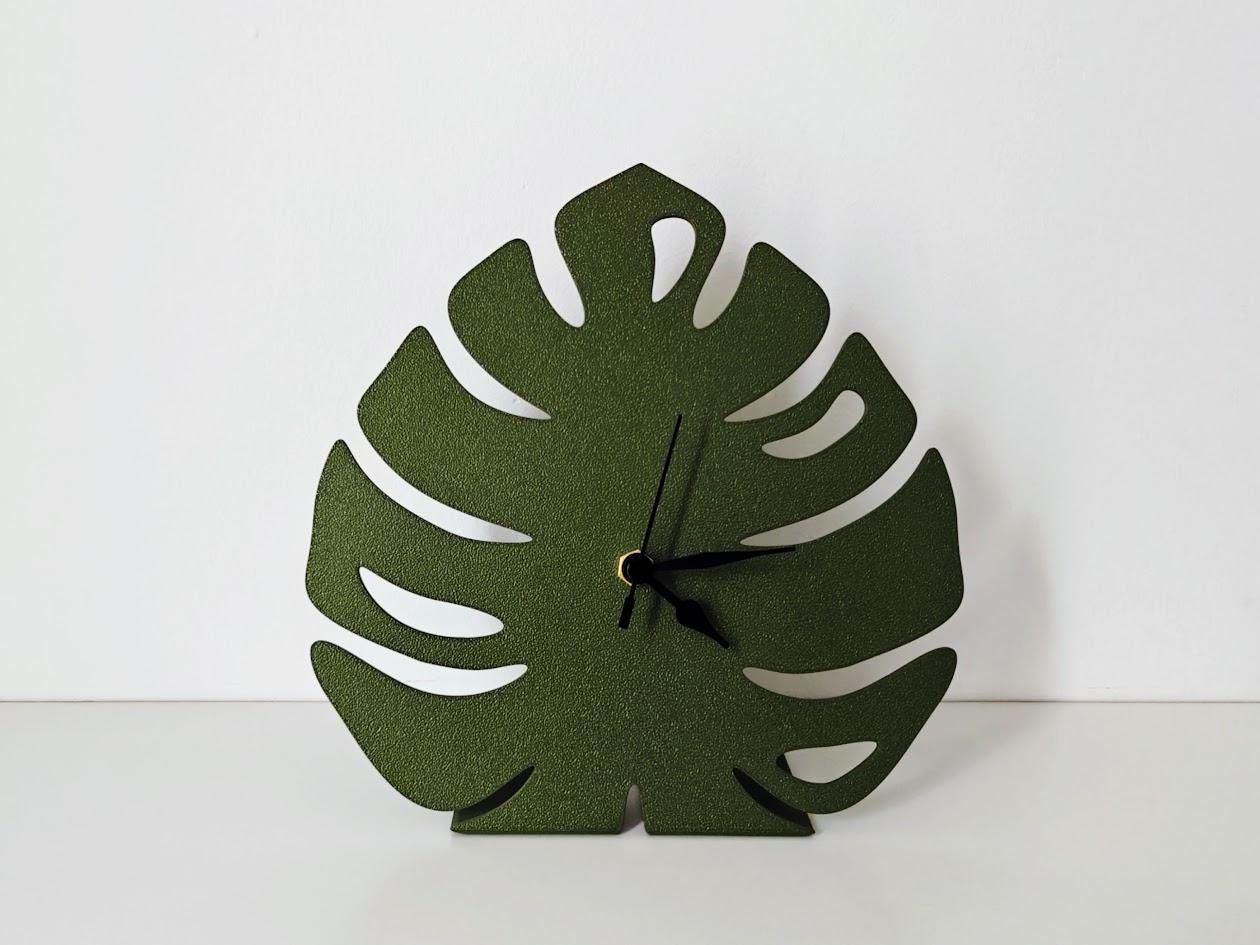 Freestanding Monstera Clock